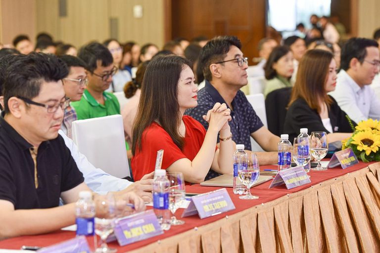 国际代表团合影